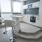 Apartments Kopecna With Possible Parking * Μπρνο