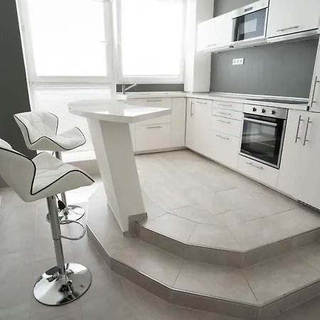Apartment Kopecna With Parking Brno