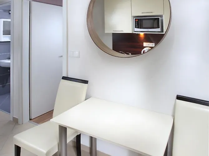 Kopečná With Parking Brno