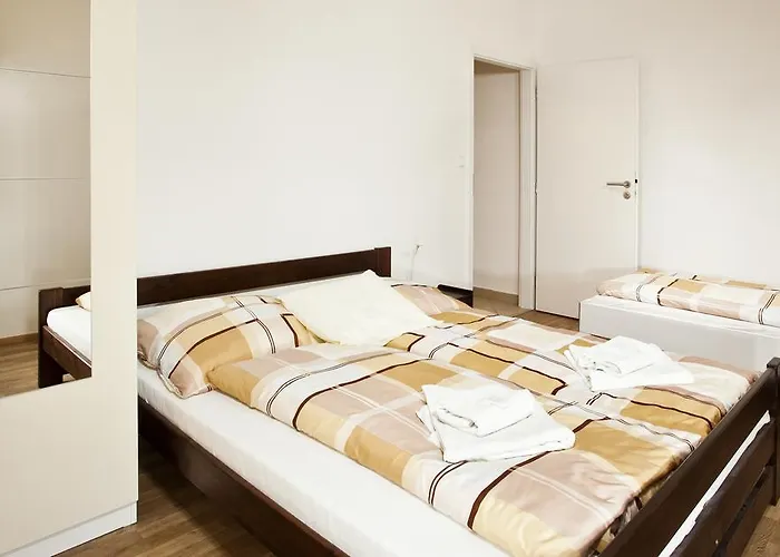 Kopečná With Parking *