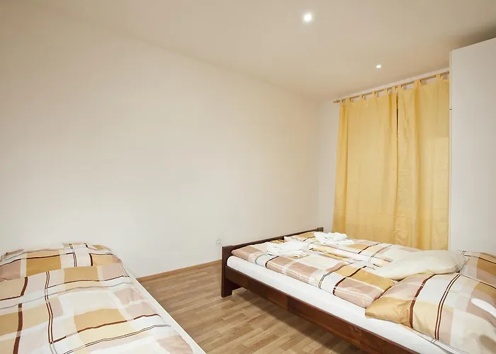 Kopečná With Parking * Brno