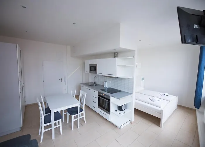 Kopečná With Parking Brno