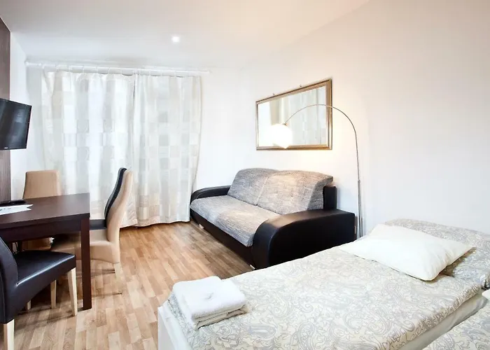 Kopečná With Parking Brno