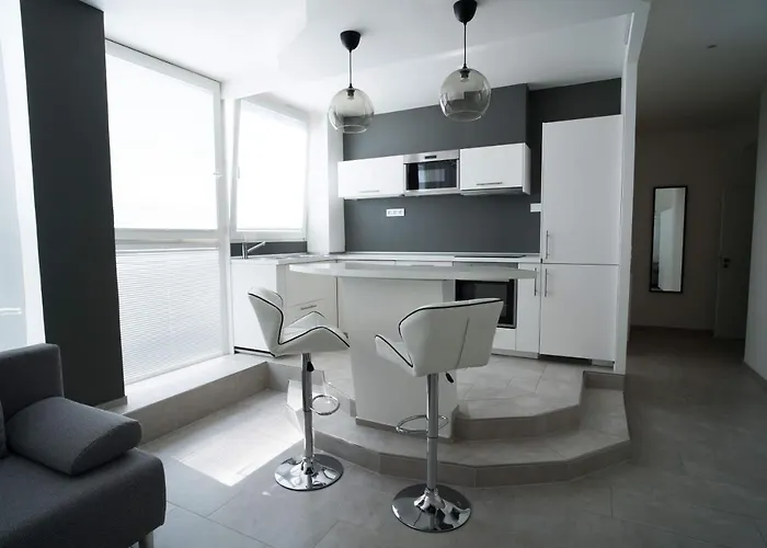 Kopečná With Parking * Brno