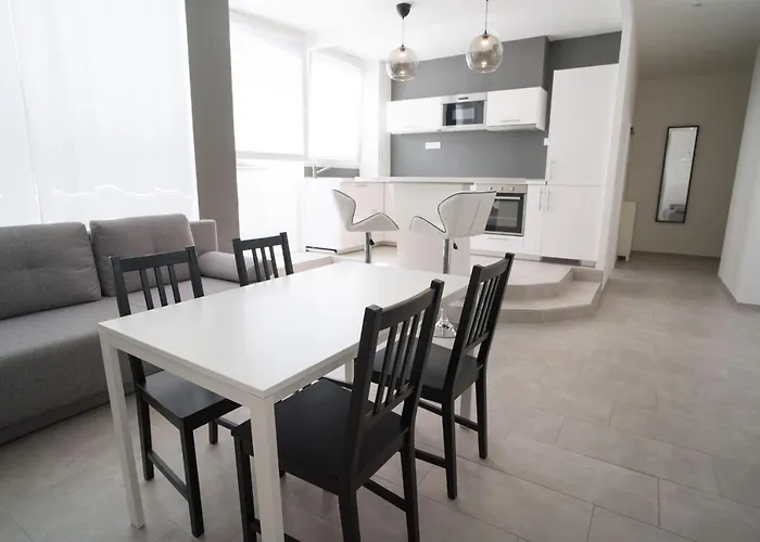 Kopečná With Parking Apartamento Brno