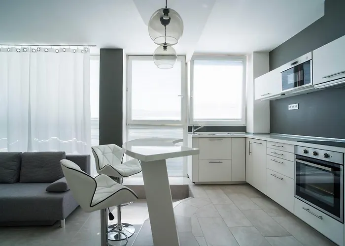 Kopečná With Parking * Brno