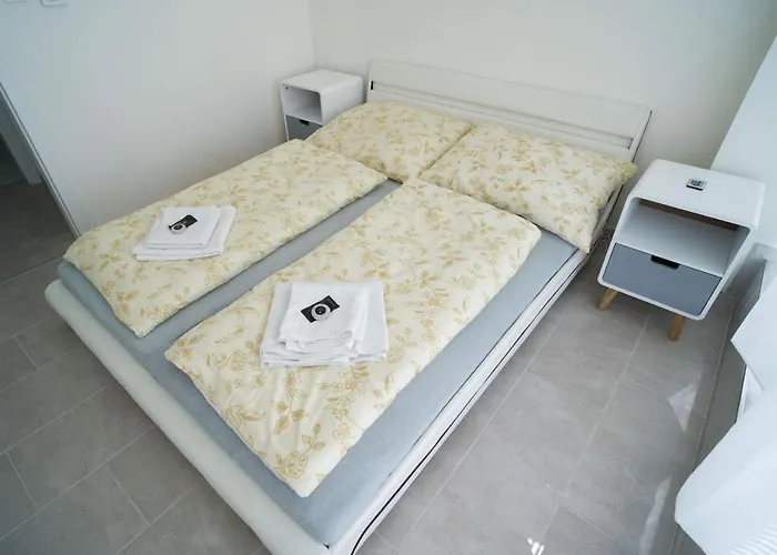 Kopečná With Parking Brno